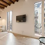 Modern And Bright Apartment Well Located In Gracia