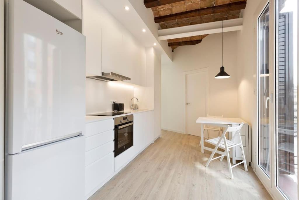 Modern And Bright Well Located In Gracia Barcelone