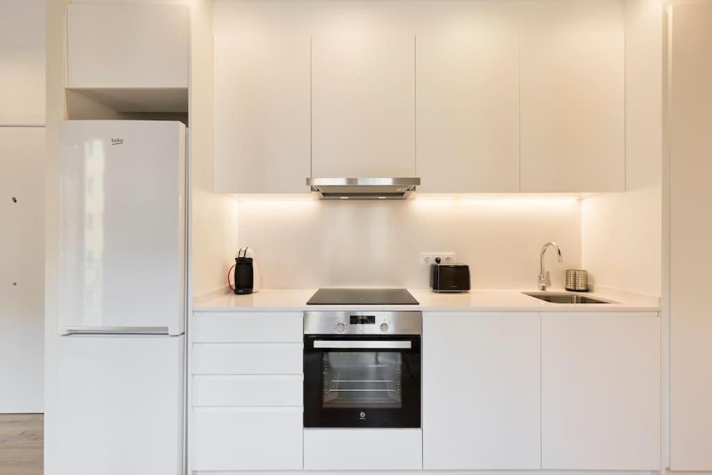 Modern And Bright Well Located In Gracia * Barcelone