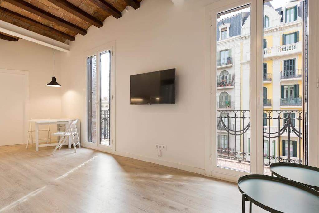Modern And Bright Well Located In Gracia Appartement *