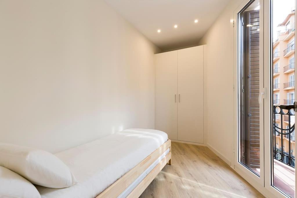 Modern And Bright Well Located In Gracia Barcelone