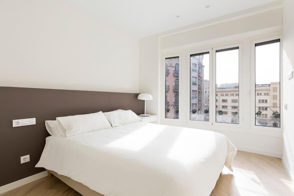 Modern And Bright Well Located In Gracia Appartement